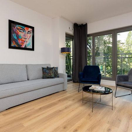 Apartment Avenue Solidarnosci On Wola By Noclegi Renters วอร์ซอ ภายนอก รูปภาพ